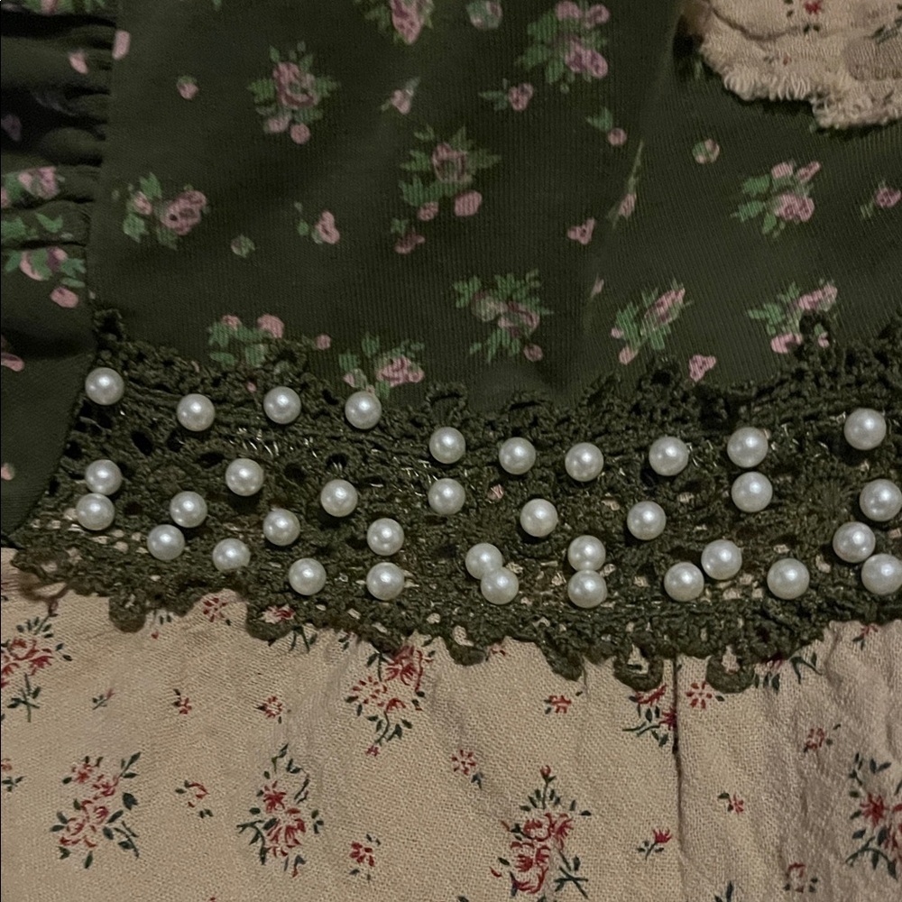 POL L Floral Patchwork Blouse - Brown and Tan Pearl Accents - Picture 10 of 13